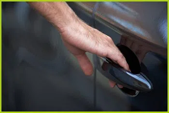 Expert Locksmith Services Dedham, MA 781-203-8026 - 8-opening-car-locks